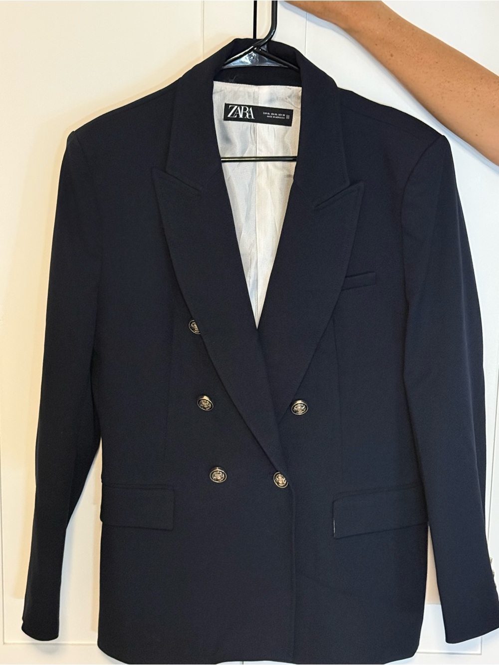Zara Men’s Double-Breasted Black Blazer